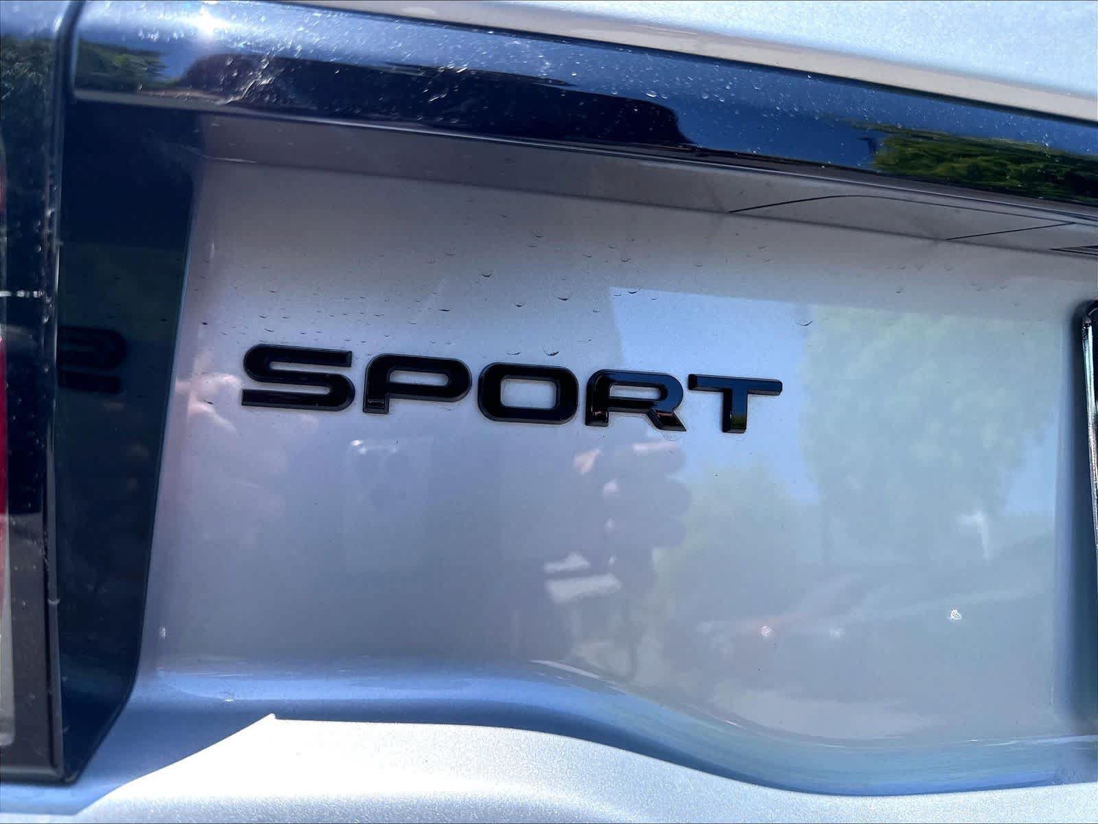 Used 2025 Land Rover Discovery Sport Dynamic SE AWD/4WD image 8