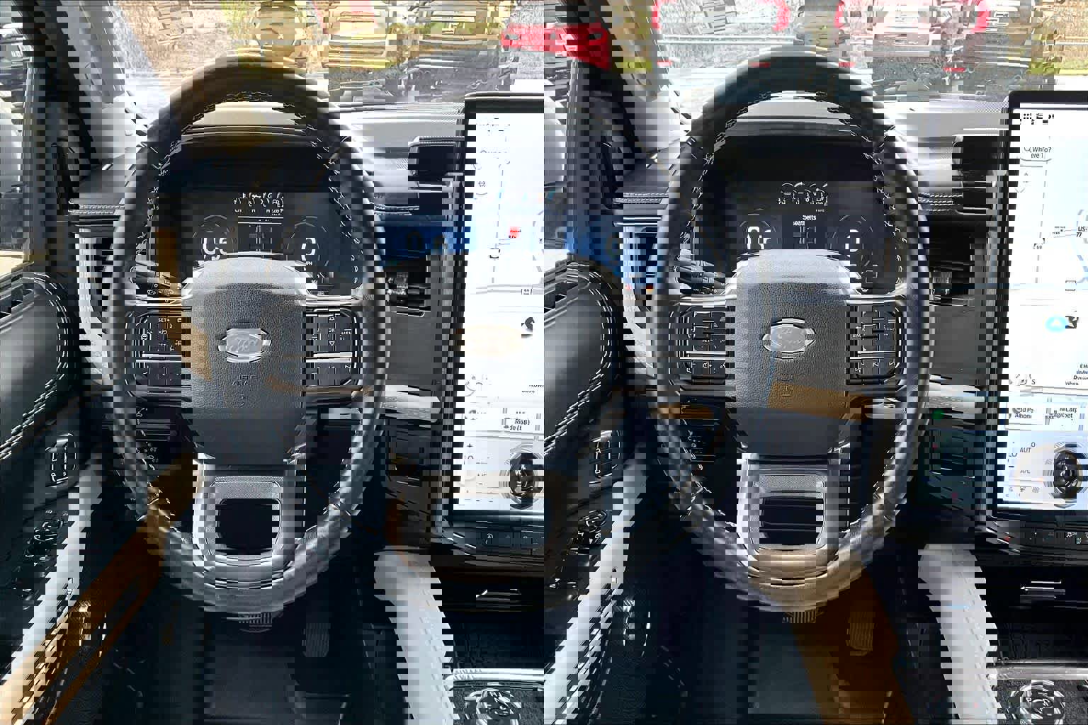 Used 2023 Ford Expedition Max Platinum RWD image 7