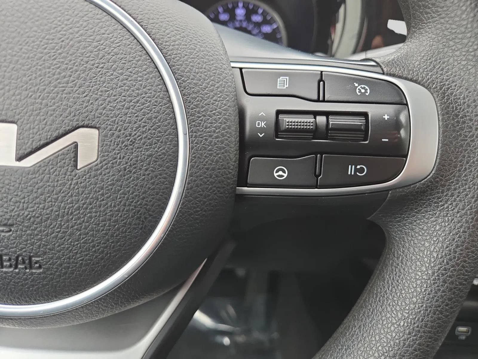 Used 2023 Kia K5 LXS FWD image 23