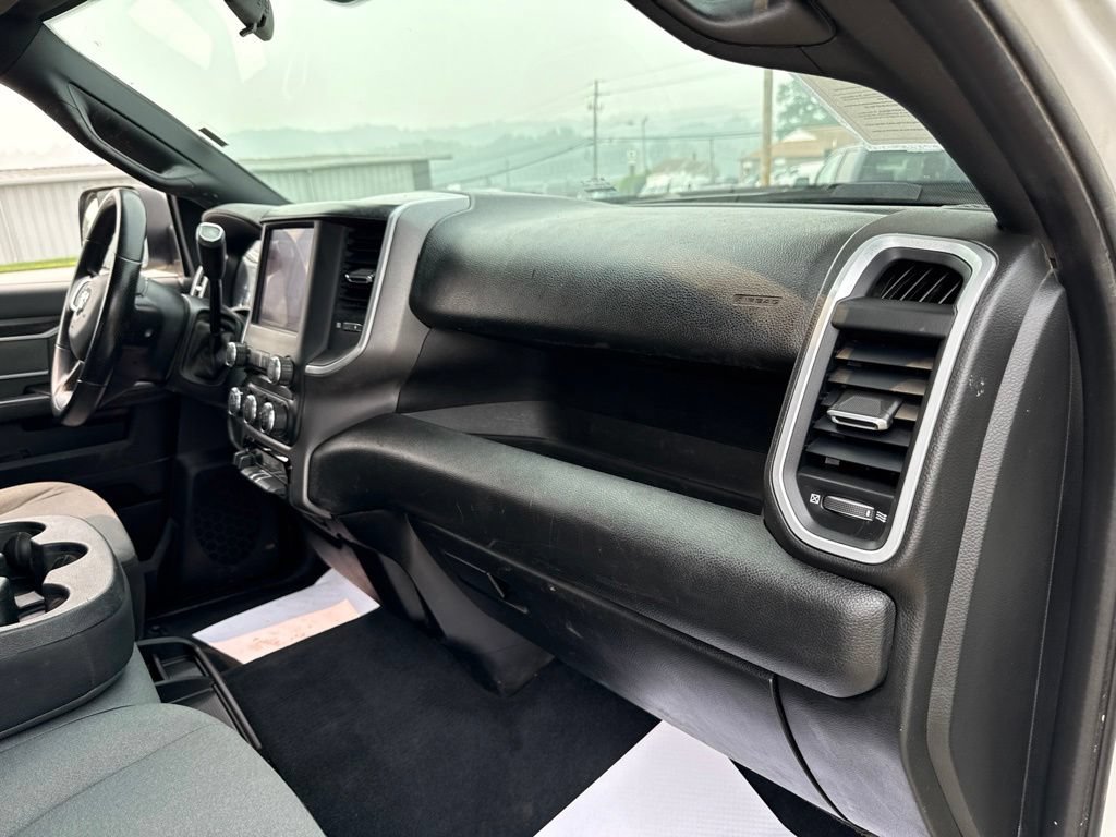 Used 2022 RAM 2500 Big Horn AWD/4WD image 36