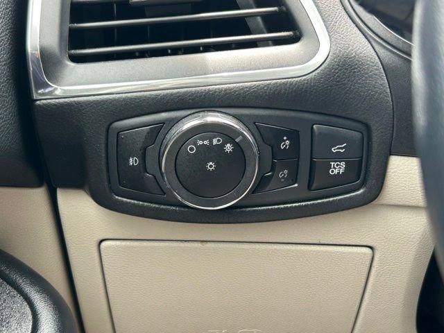 Used 2023 Ford Edge Titanium AWD/4WD image 16
