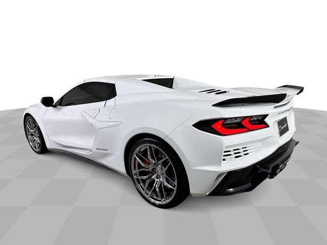 Used 2024 Chevrolet Corvette Z06 w/ Chrome Exterior Badge Package RWD image 6