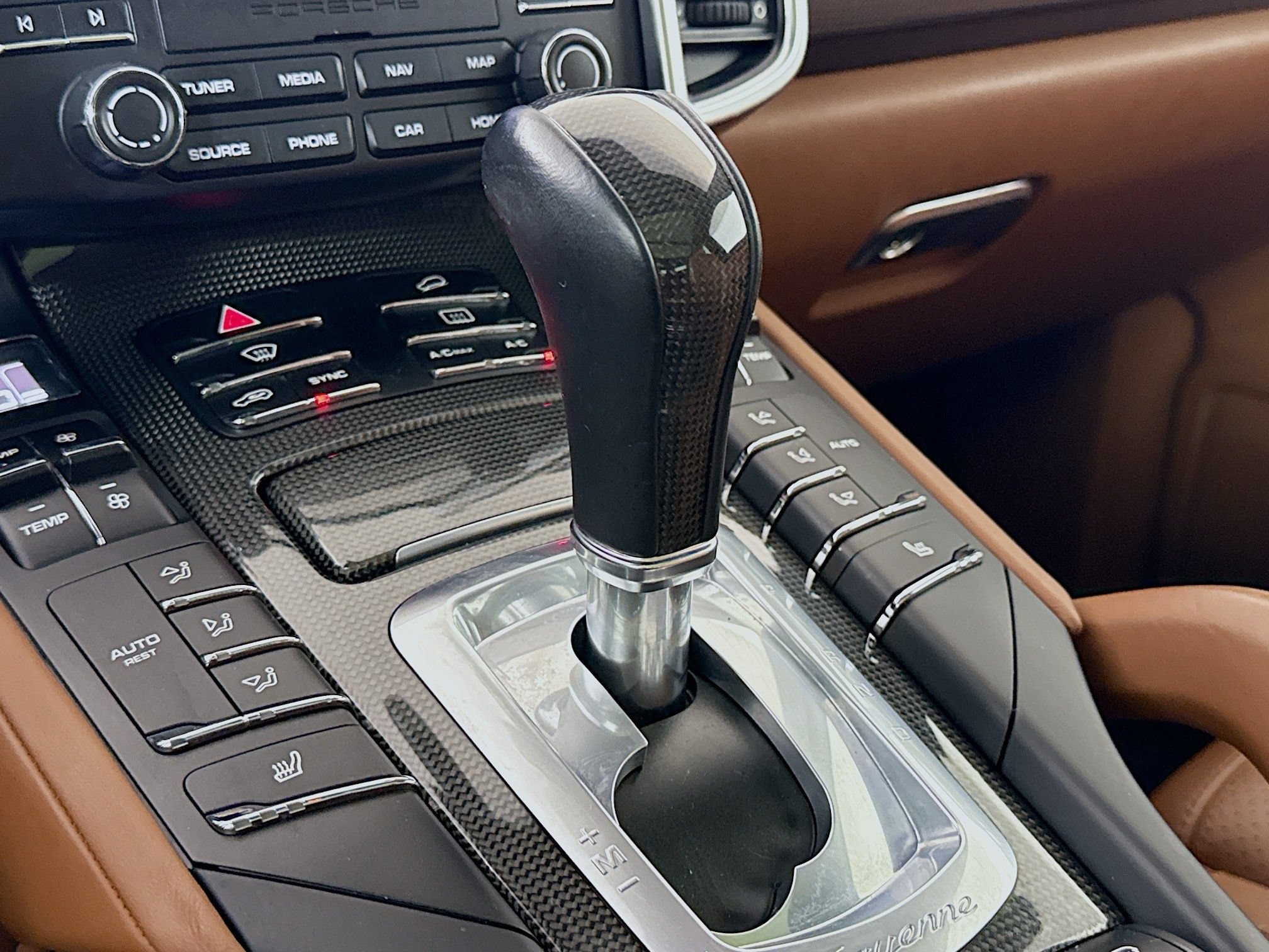 Certified 2018 Porsche Cayenne GTS AWD/4WD image 20