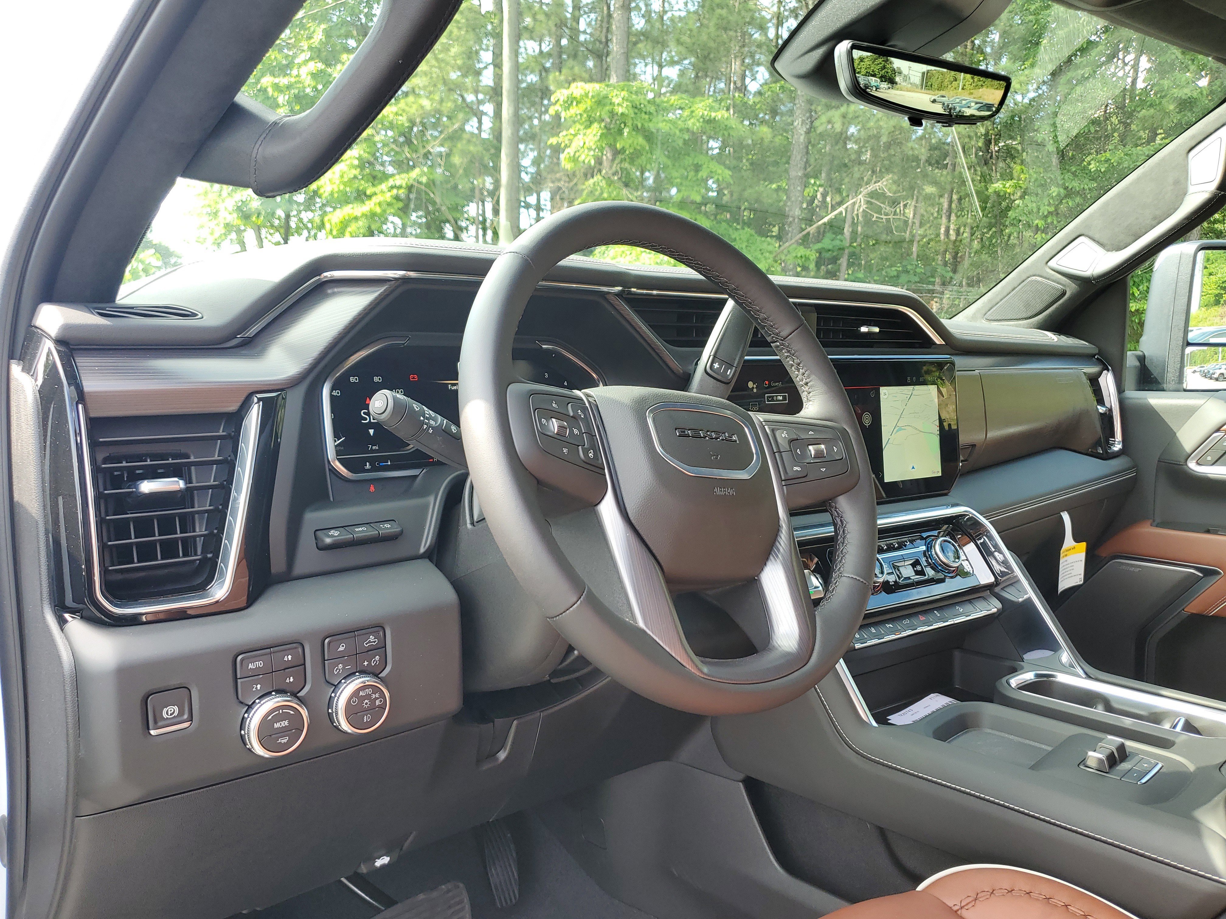 New 2025 GMC Sierra 2500 Denali Ultimate w/ Max Trailering Package image 17