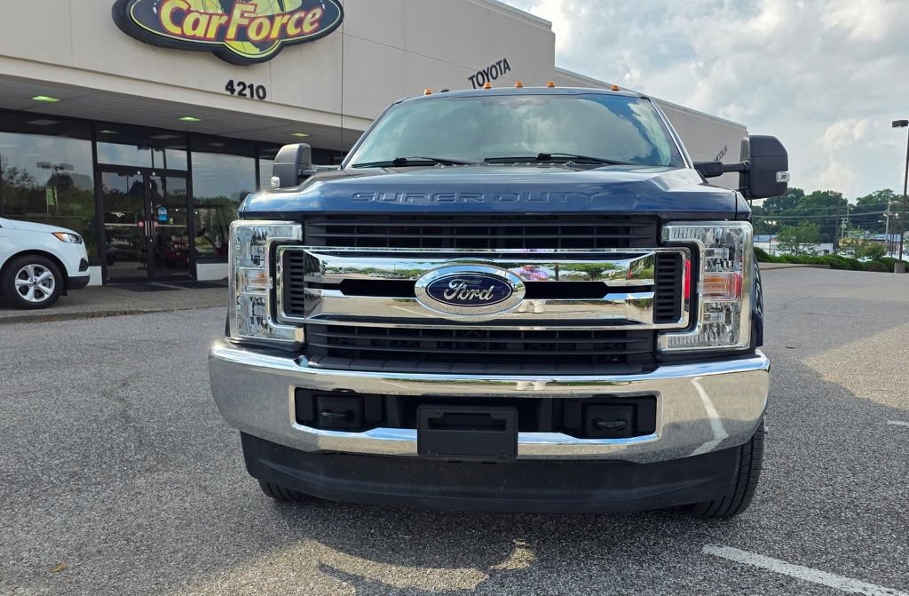 Used 2017 Ford F350 XLT w/ XLT Value Package AWD/4WD image 2