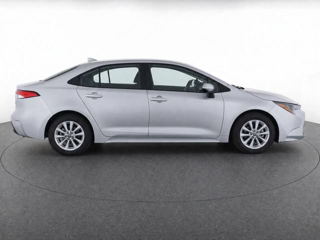 Used 2026 Toyota Corolla LE w/ LE Premium Package FWD image 8