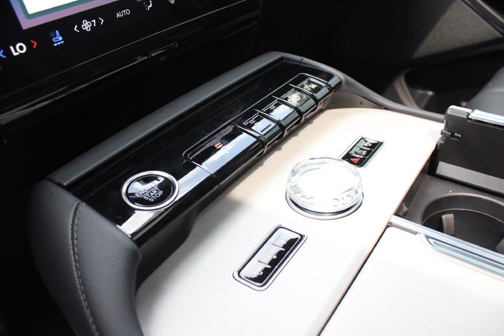 New 2027 Lincoln Navigator Reserve w/ Jet Appearance Package AWD/4WD image 14