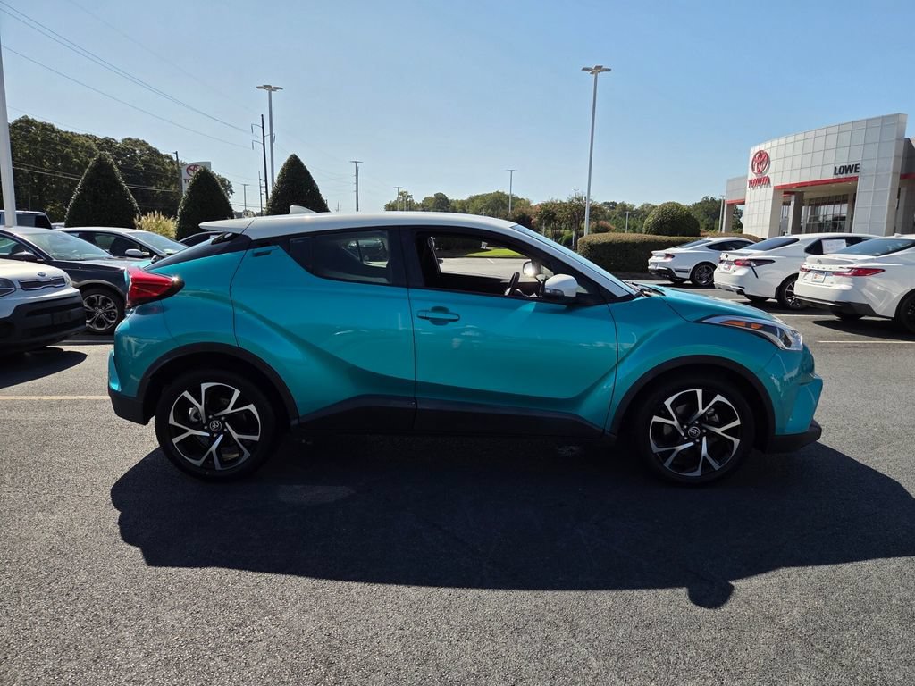 Used 2018 Toyota C-HR XLE FWD image 14