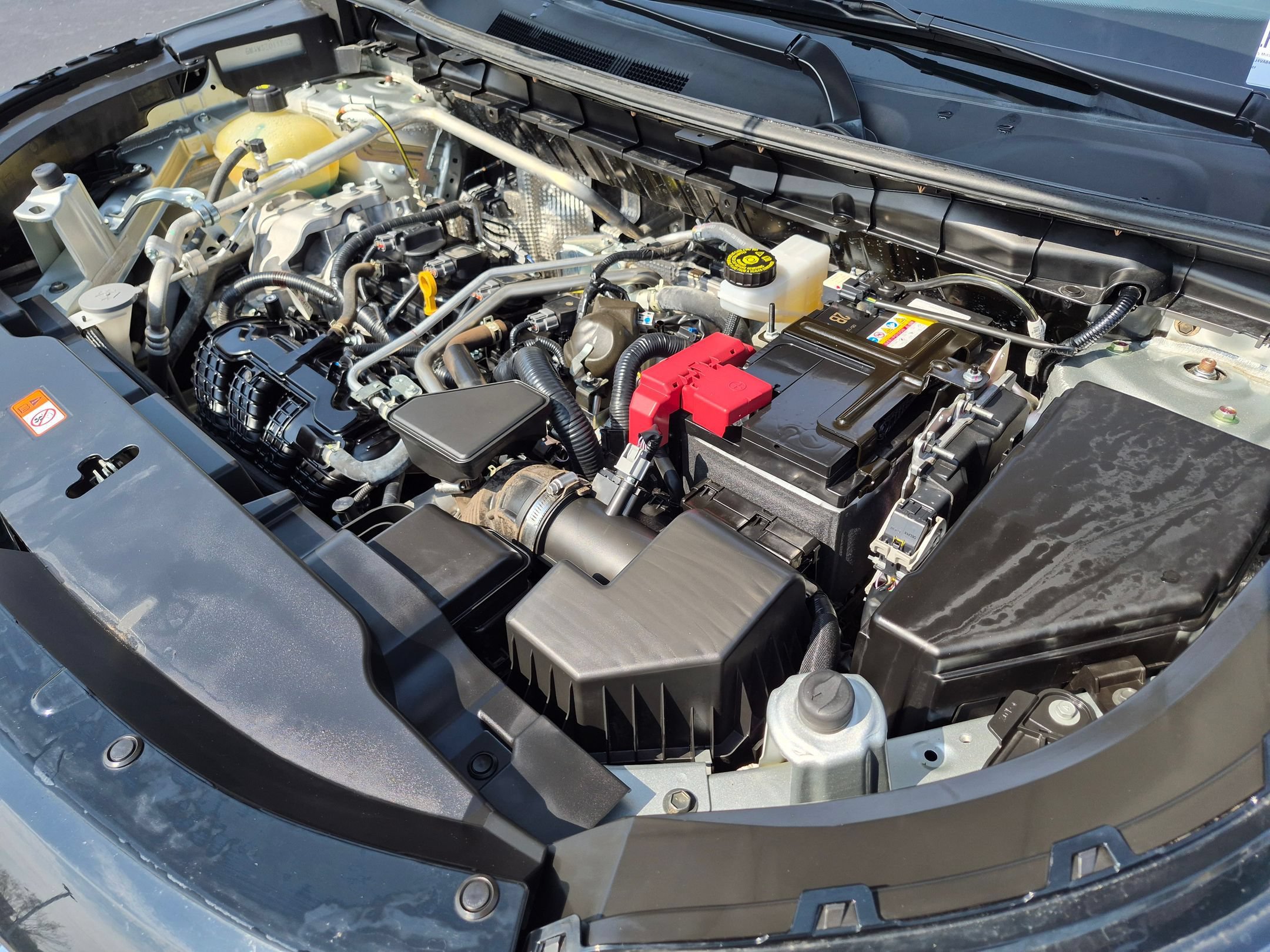 Used 2025 Mitsubishi Outlander AWD image 40