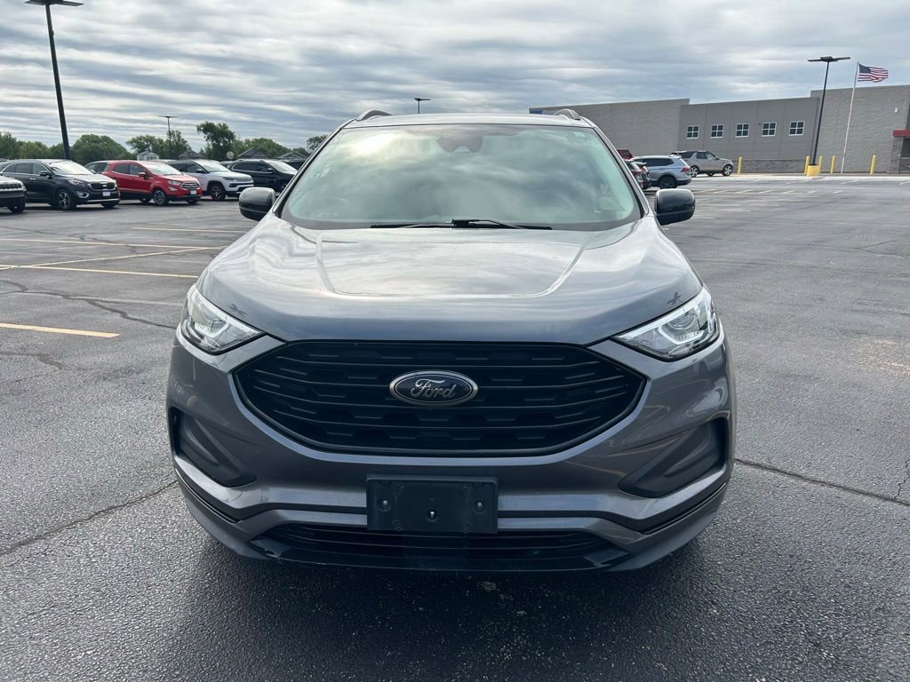 Used 2022 Ford Edge SE w/ Black Appearance Package AWD/4WD image 4
