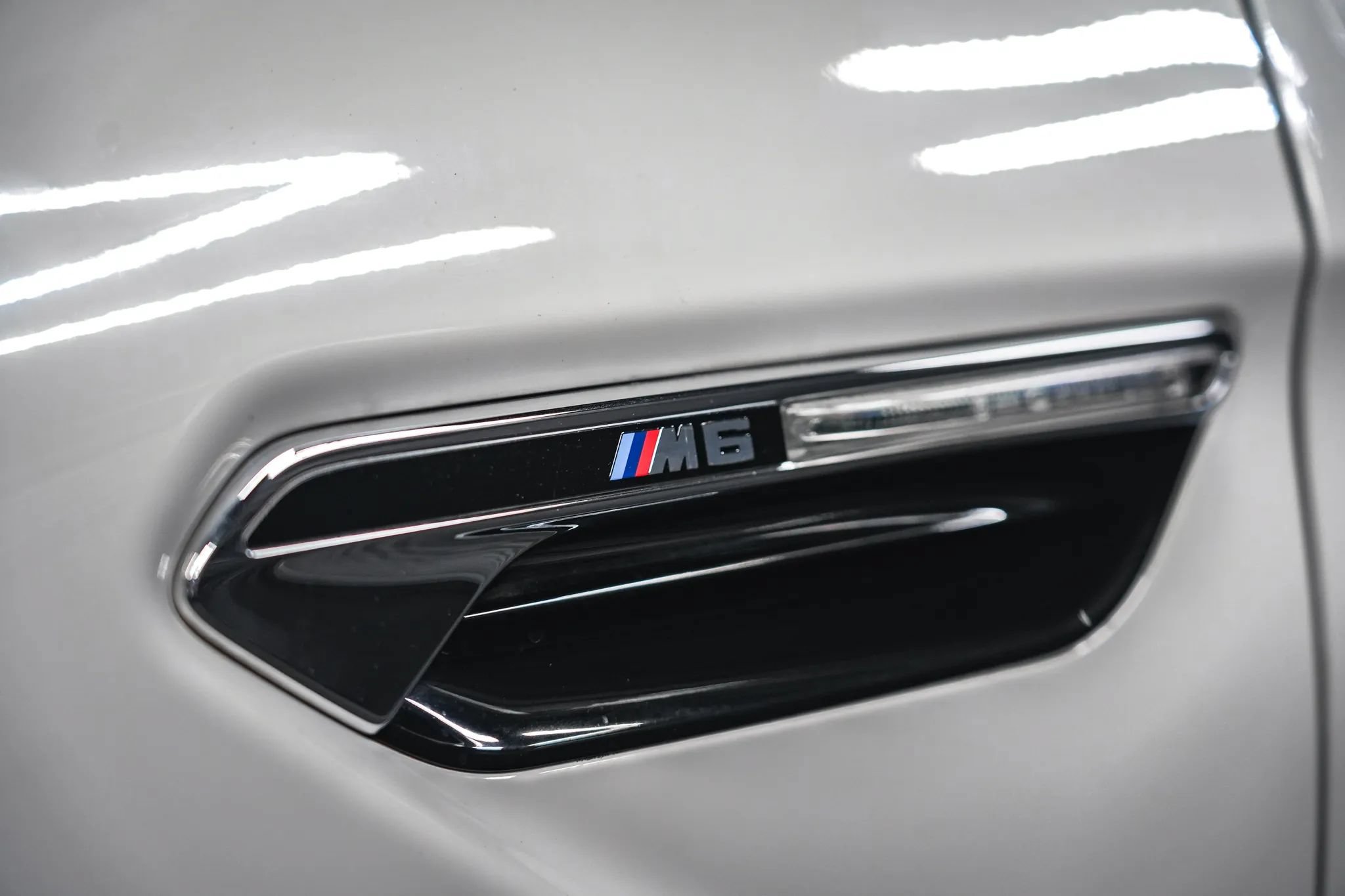 Used 2016 BMW M6 Gran Coupe w/ Executive Package RWD image 7