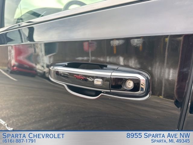 Used 2023 GMC Yukon XL Denali Ultimate image 7