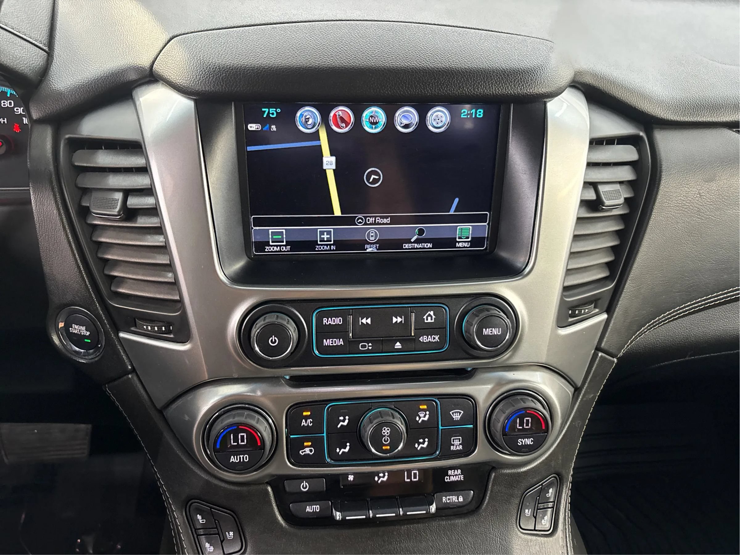 Used 2019 Chevrolet Suburban Premier AWD/4WD image 34