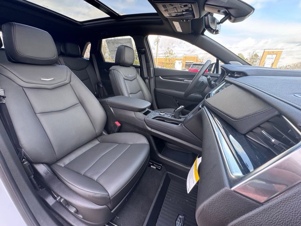 New 2026 Cadillac XT5 Premium Luxury w/ LPO, Floor Liner Package FWD image 17