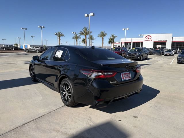 Used 2021 Toyota Camry SE w/ Blackout Package (TMS) FWD image 7
