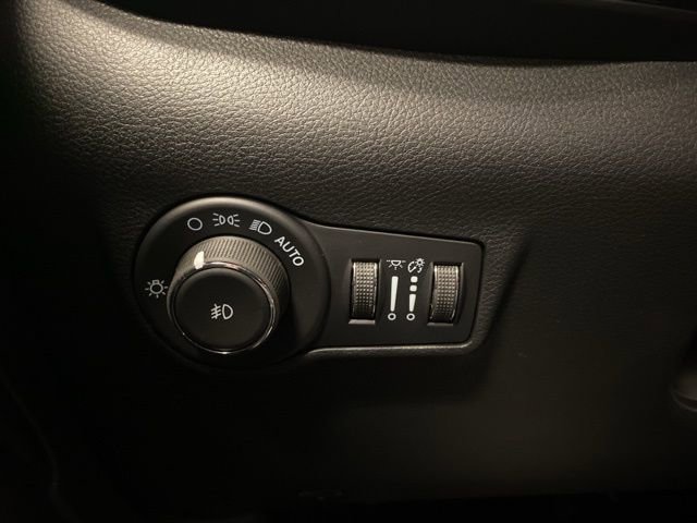 New 2026 Jeep Compass Latitude image 16