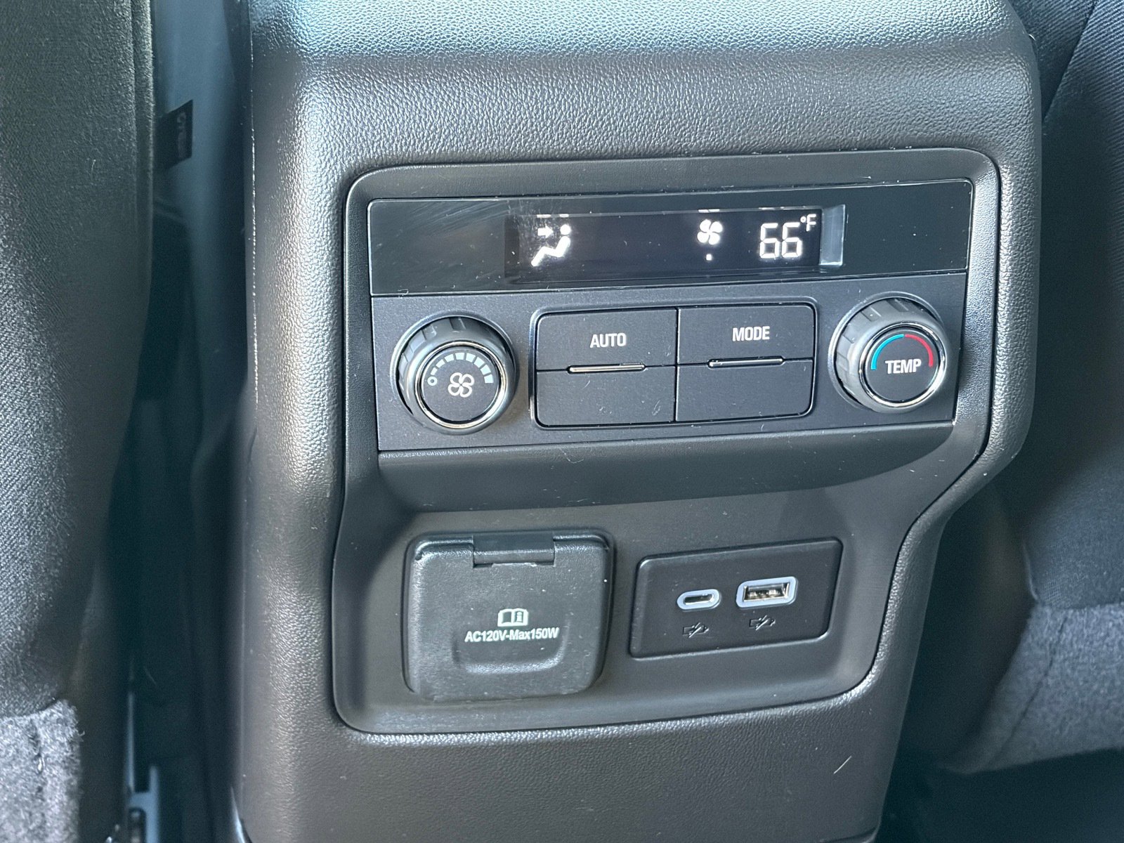 Used 2023 GMC Acadia SLE w/ Driver Convenience Package FWD image 14