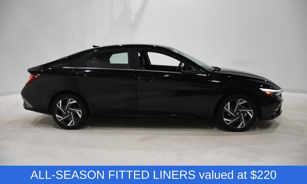 Used 2024 Hyundai Elantra Limited image 3