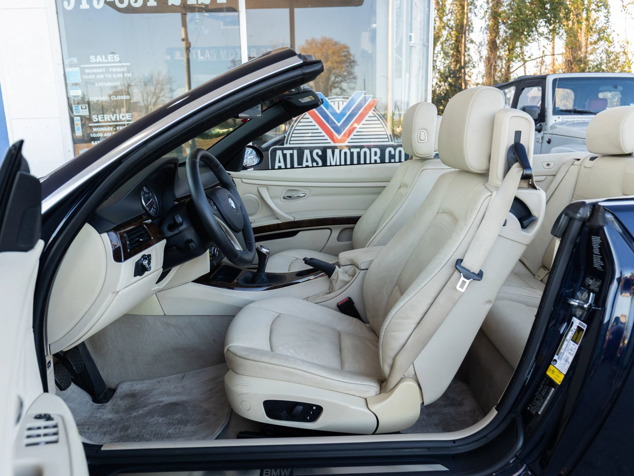 Used 2009 BMW 328i Convertible image 23