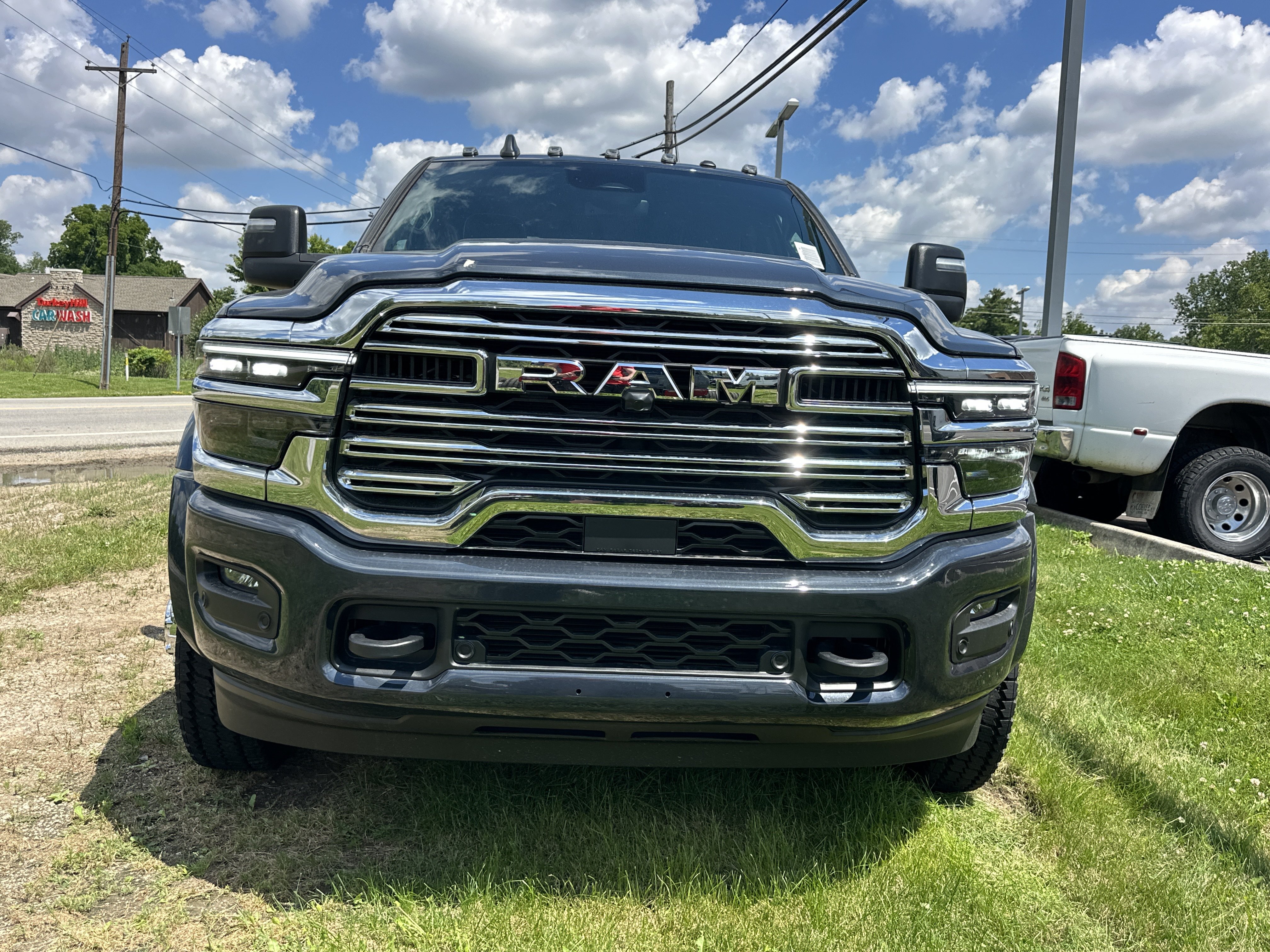 New 2026 RAM 5500 4x4 Crew Cab w/ Laramie Trim Package image 22