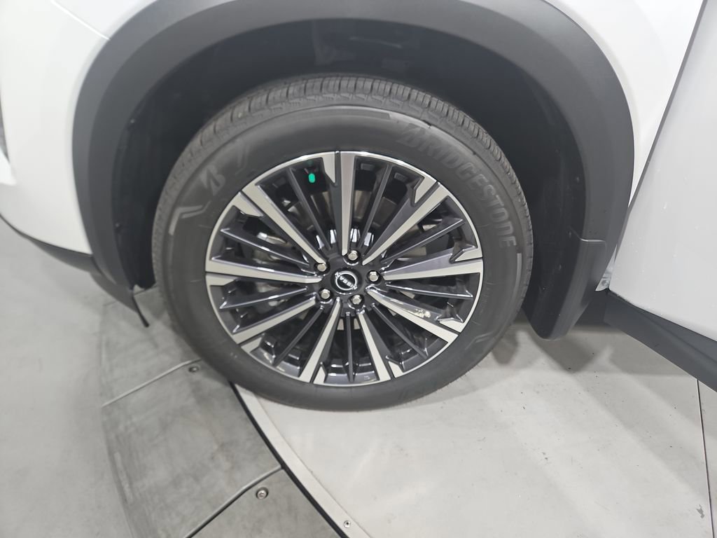 New 2026 Nissan Pathfinder Platinum w/ Cargo Package AWD/4WD image 25