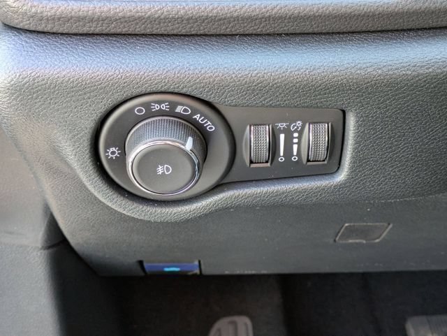 New 2026 Chrysler Pacifica Select w/ S Appearance Package FWD image 13