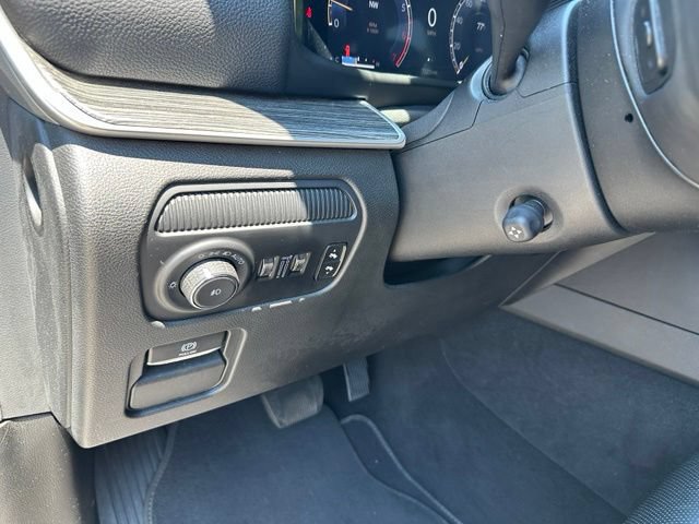 Used 2024 Jeep Wagoneer L Series II w/ Flexible Seating Group AWD/4WD image 21