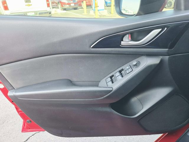 Used 2016 MAZDA MAZDA3 i Sport w/ Preferred Equipment Package image 29