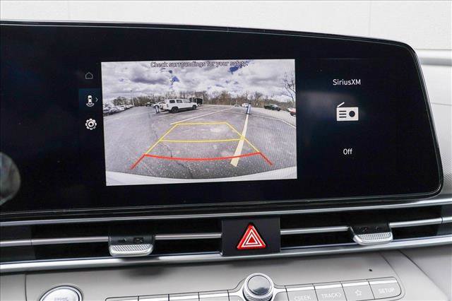 New 2025 Hyundai Elantra SEL image 18