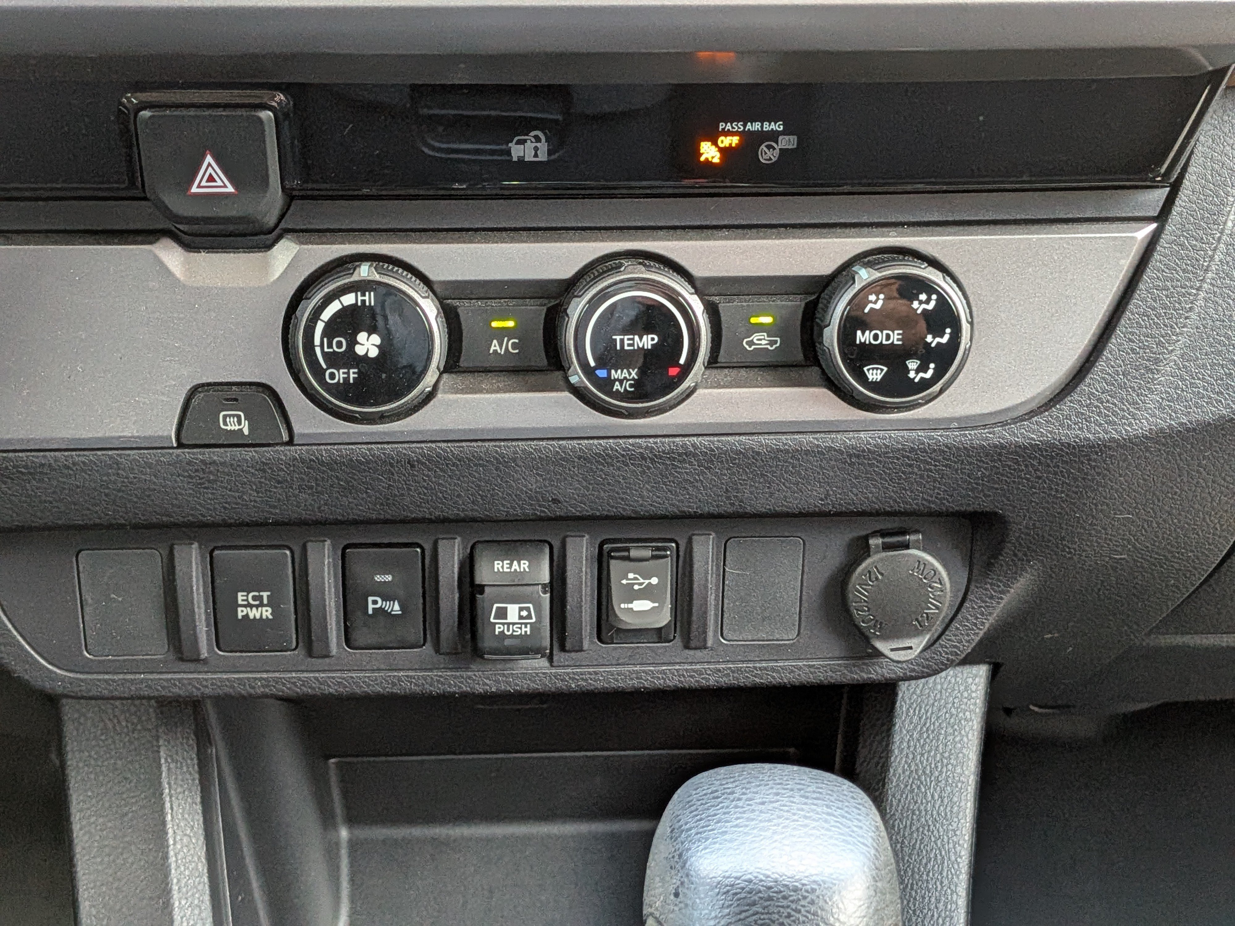 Used 2018 Toyota Tacoma SR5 RWD image 20