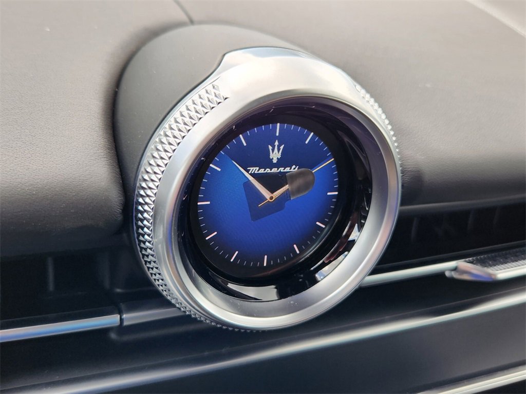 New 2025 Maserati Grecale GT image 12