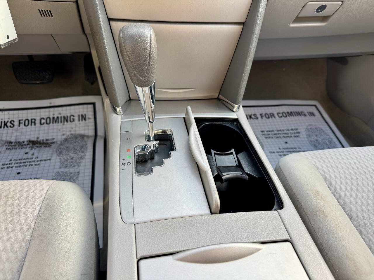 Used 2010 Toyota Camry LE image 18