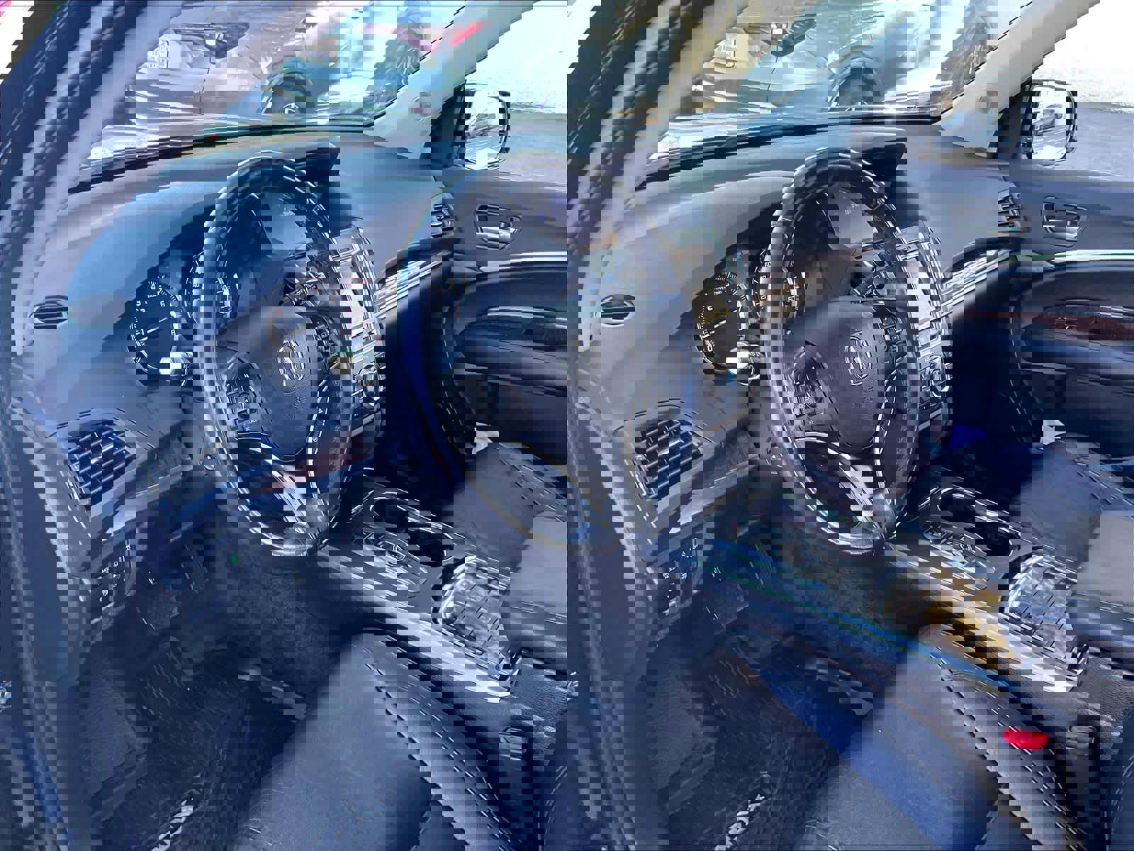 Used 2017 Acura MDX SH-AWD image 16