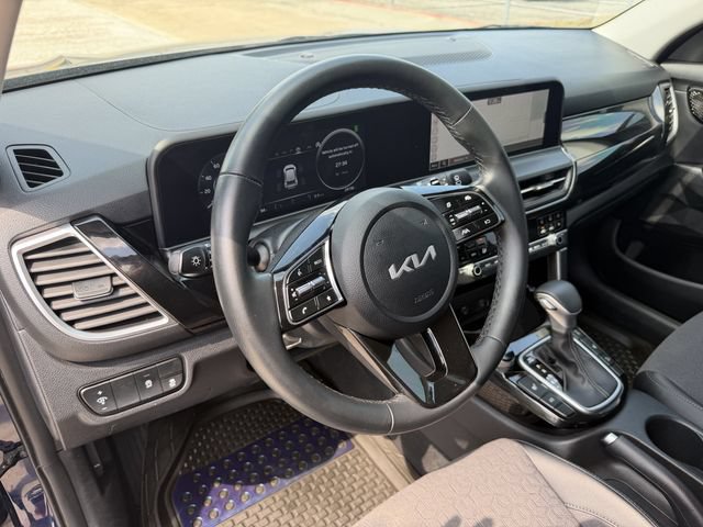 Used 2024 Kia Seltos S AWD/4WD image 14