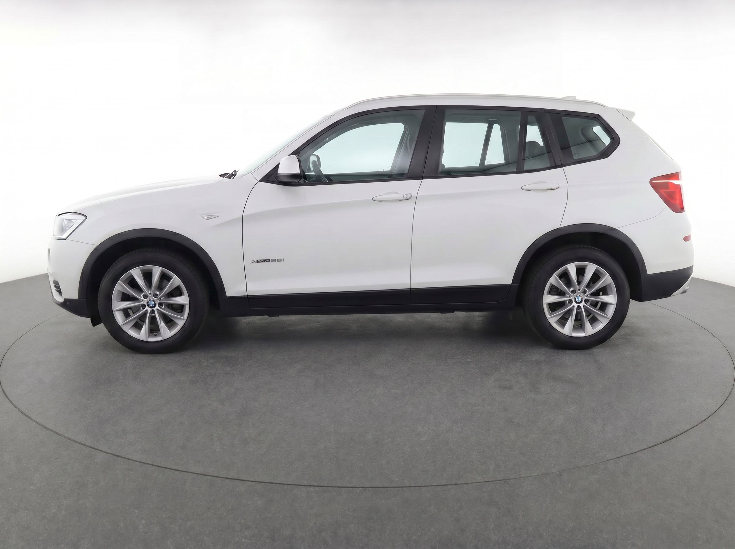 Used 2017 BMW X3 xDrive28i AWD/4WD image 6