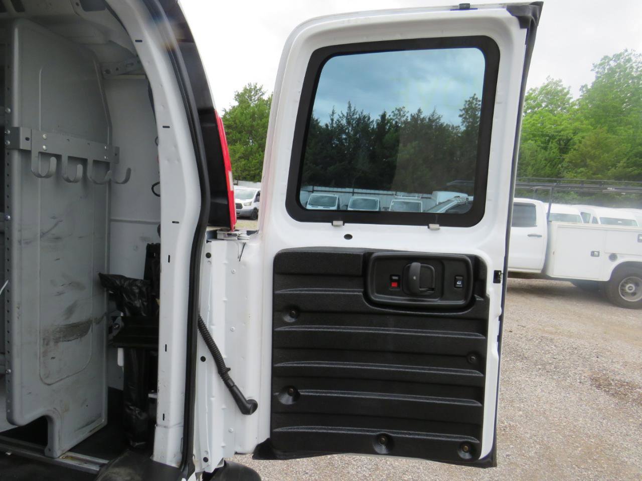 Used 2019 Chevrolet Express 2500 w/ Driver Convenience Package RWD image 21