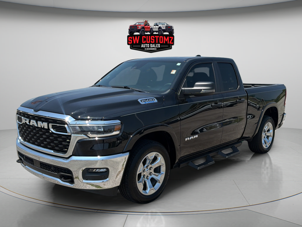 Used 2025 RAM 1500 Big Horn AWD/4WD image 3