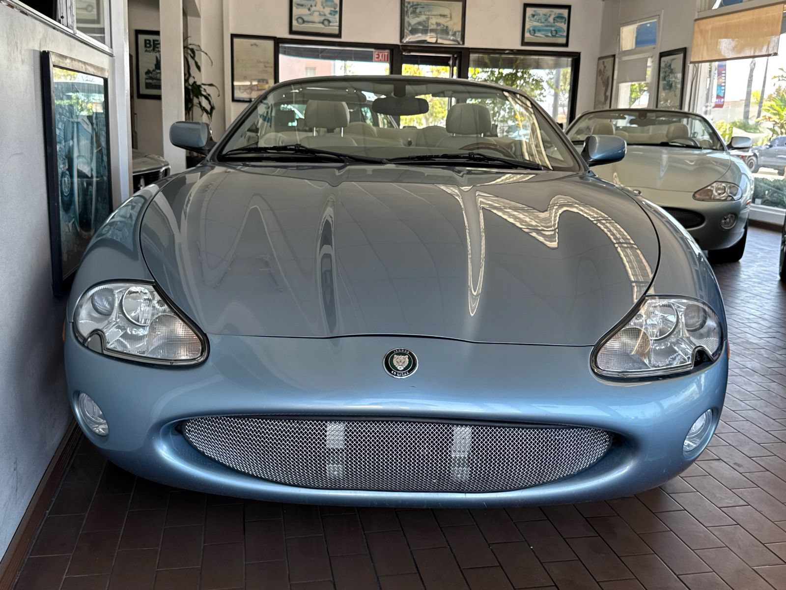 Used 2002 Jaguar XK8 Convertible RWD image 3