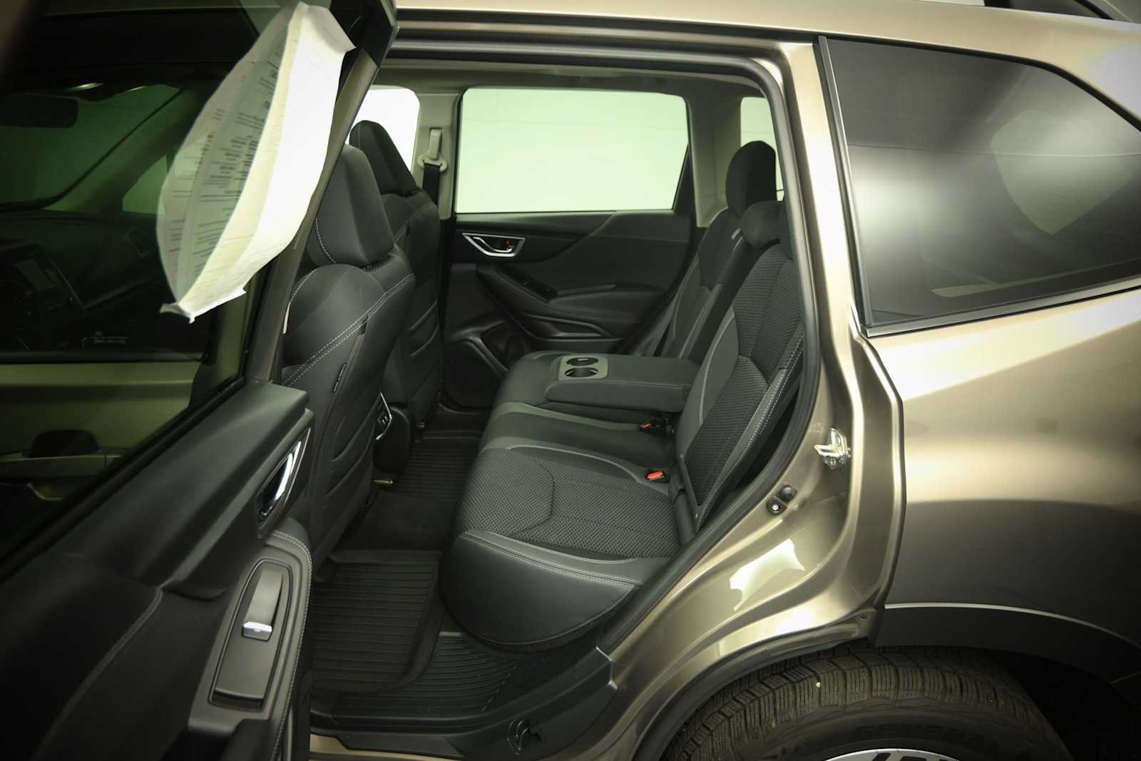 Used 2019 Subaru Forester Premium AWD/4WD image 8