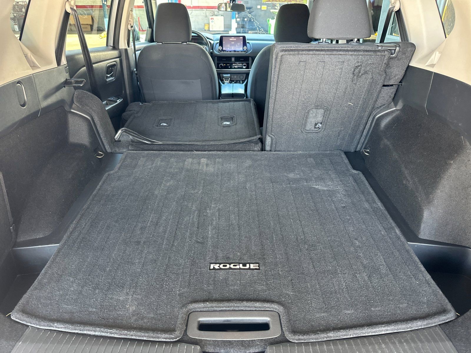 Used 2024 Nissan Rogue S image 14