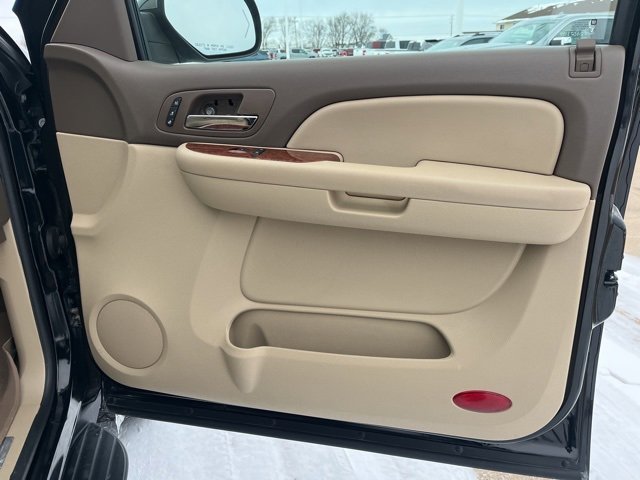 Used 2009 Chevrolet Suburban LTZ image 54