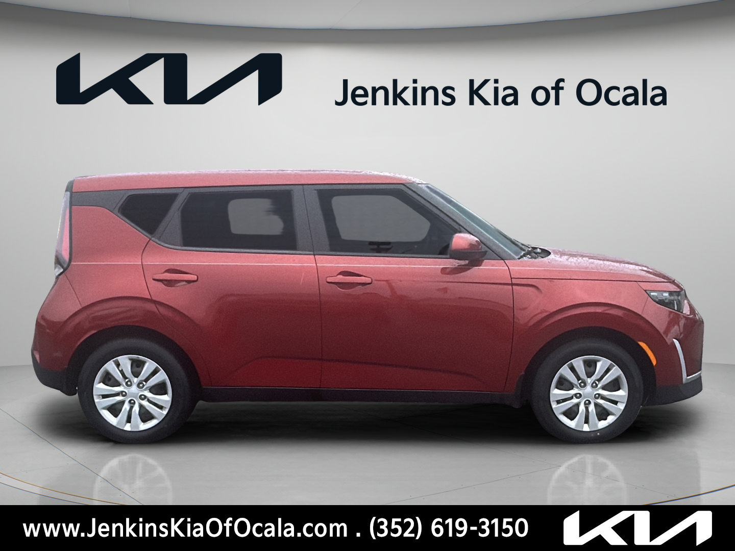 Certified 2023 Kia Soul LX FWD image 3