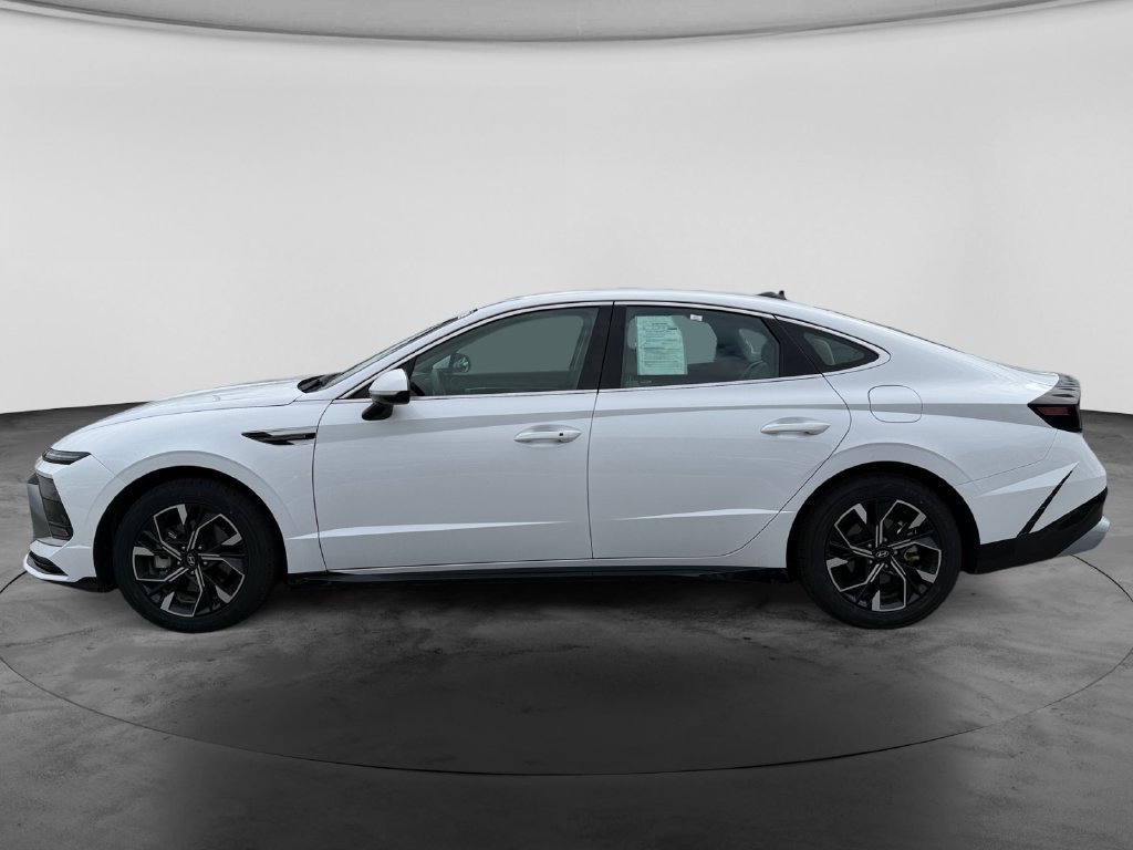 Used 2025 Hyundai Sonata SEL FWD image 5