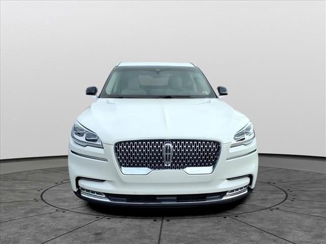 Used 2022 Lincoln Aviator Reserve w/ Equipment Group 201A AWD/4WD image 2
