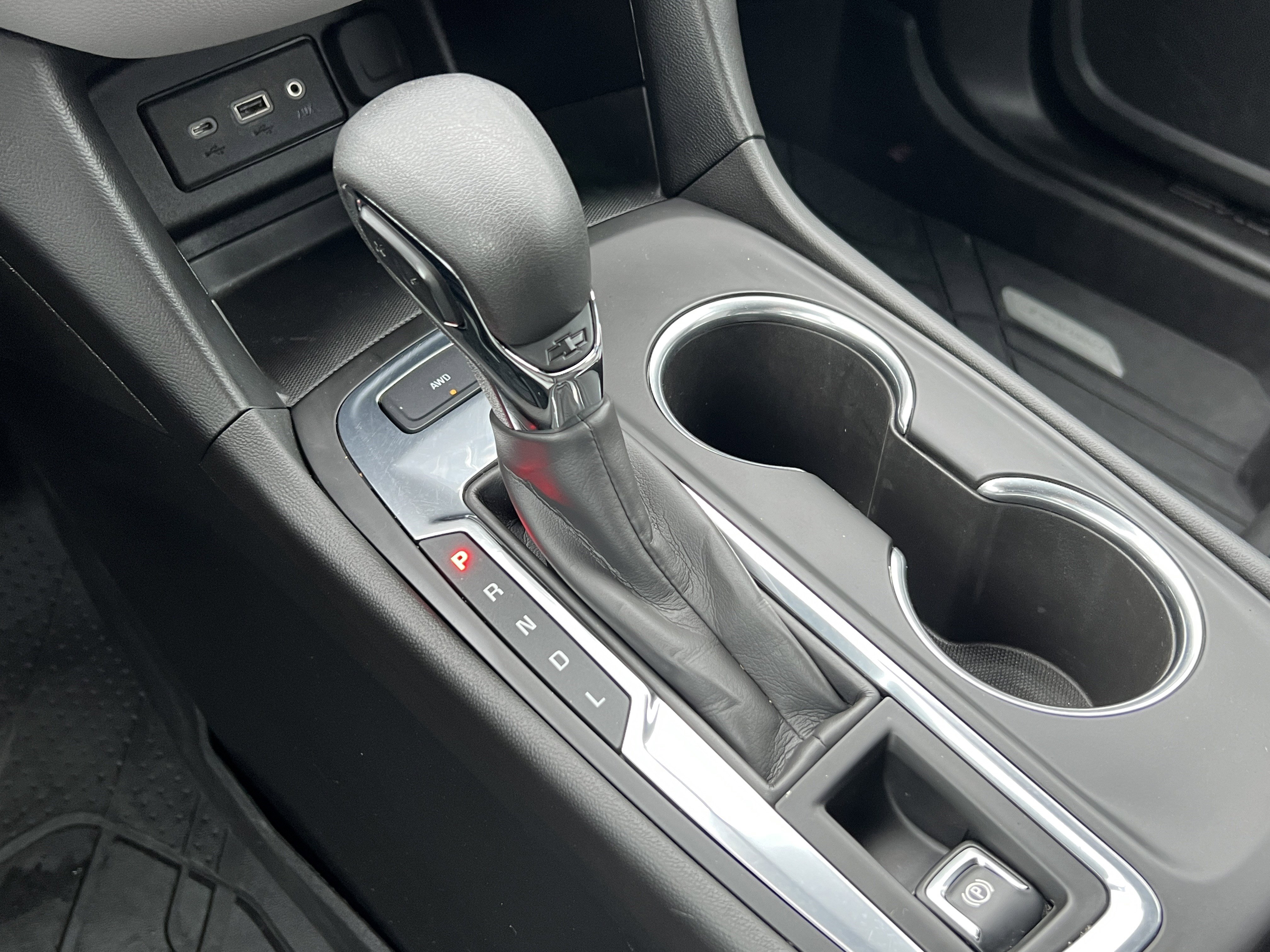 Certified 2022 Chevrolet Equinox LS w/ LPO, Floor Liner Package image 31