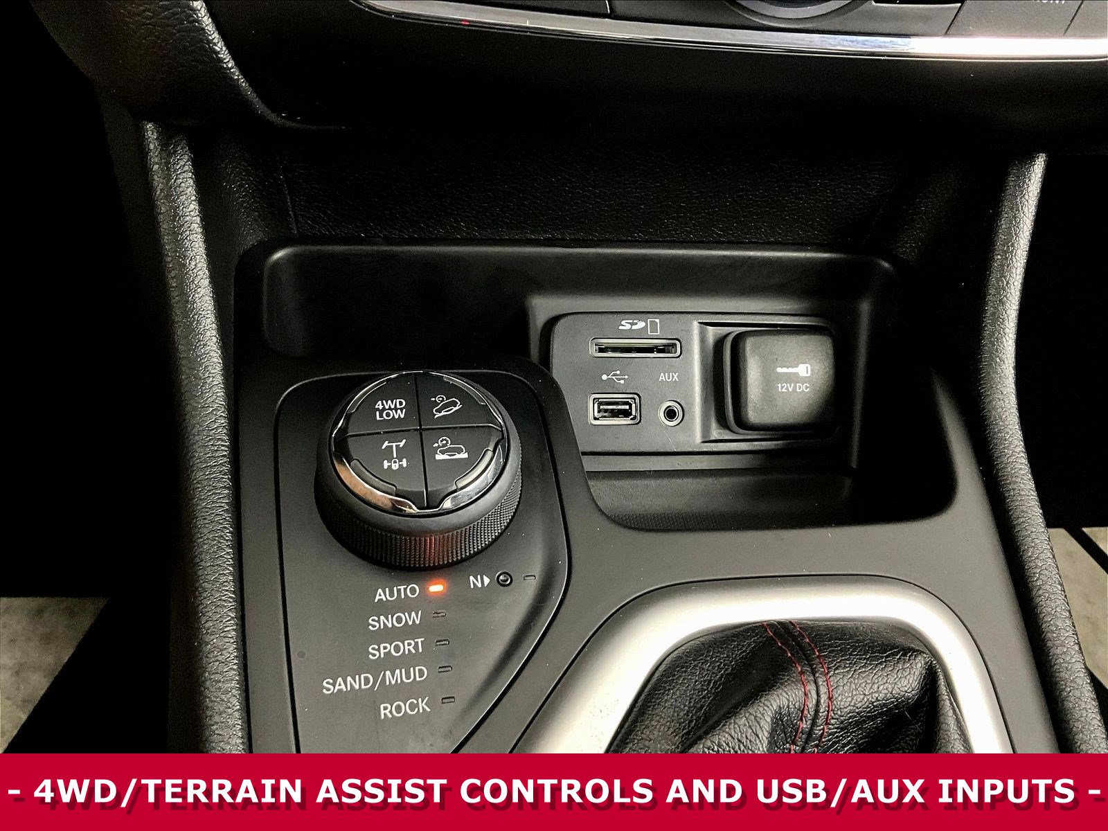 Used 2017 Jeep Cherokee Trailhawk w/ Cold Weather Group AWD/4WD image 16