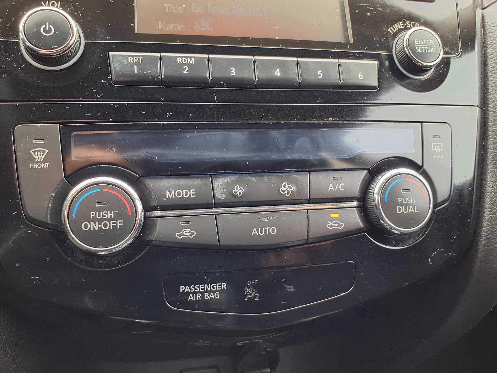 Used 2014 Nissan Rogue SV FWD image 7