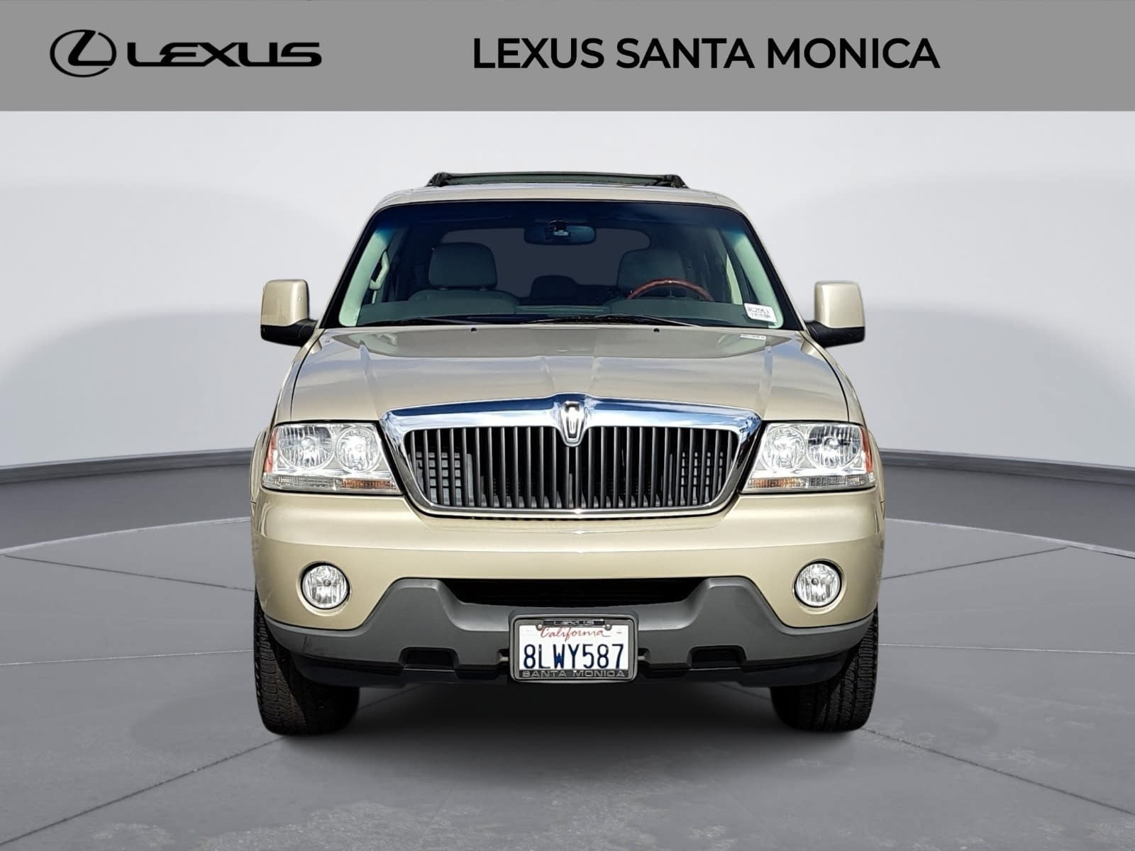 Used 2004 Lincoln Aviator 2WD image 2
