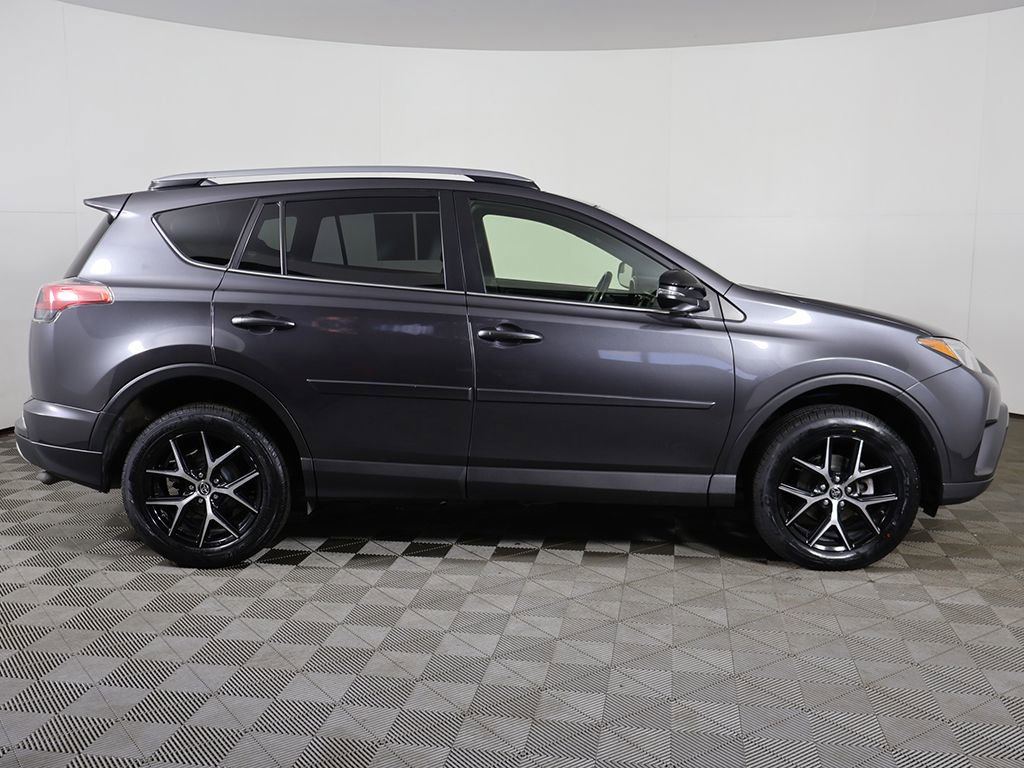 Used 2018 Toyota RAV4 SE w/ All Weather Liner Package image 18