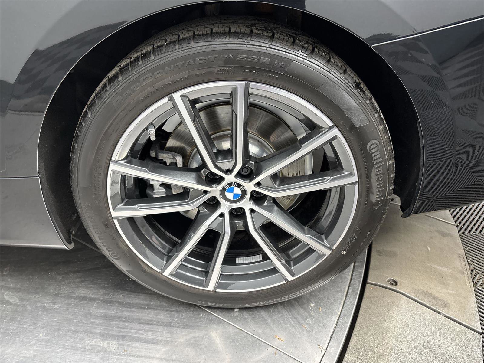 Used 2024 BMW 430i xDrive Convertible w/ Convenience Package AWD/4WD image 27